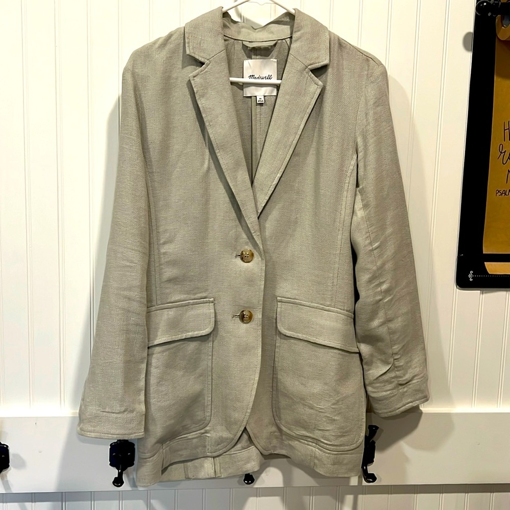 Like New Madewell linen light green blazer. Size X Small
